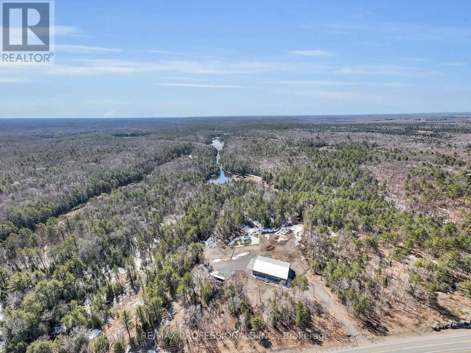 House for rent: 2320 Highway 117, Lake of Bays, Ontario P0B 1A0