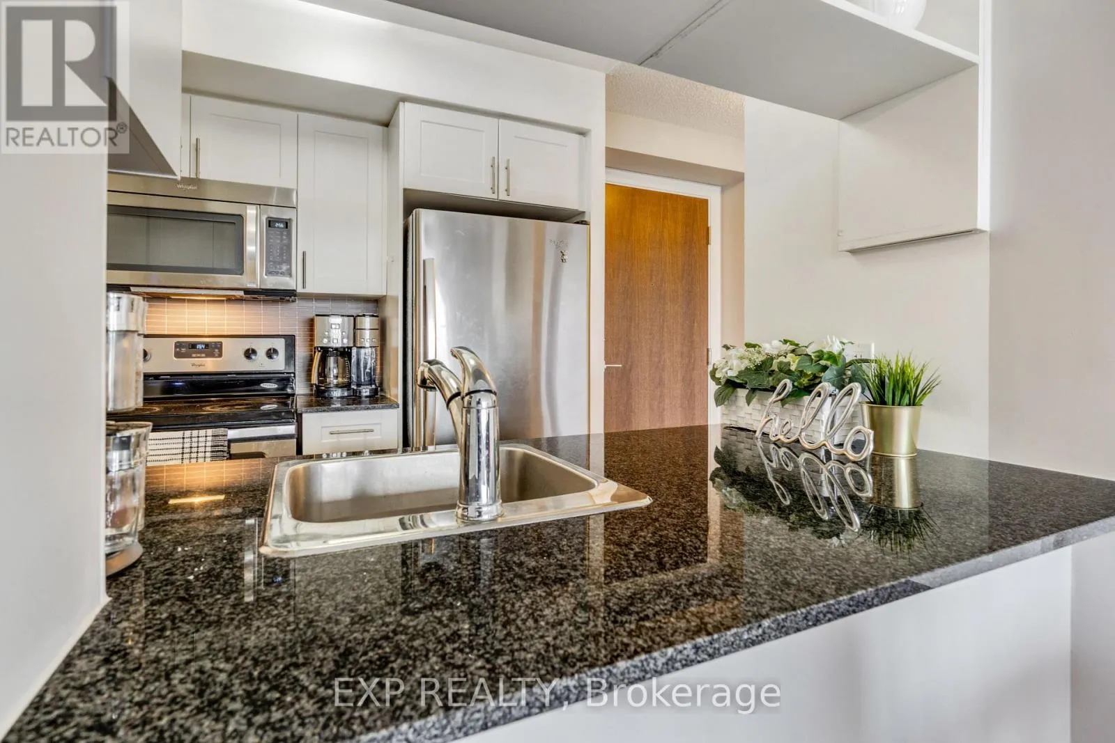 Apartment for rent: 2326 - 2 Eva Road, Toronto, Ontario M9C 0A9