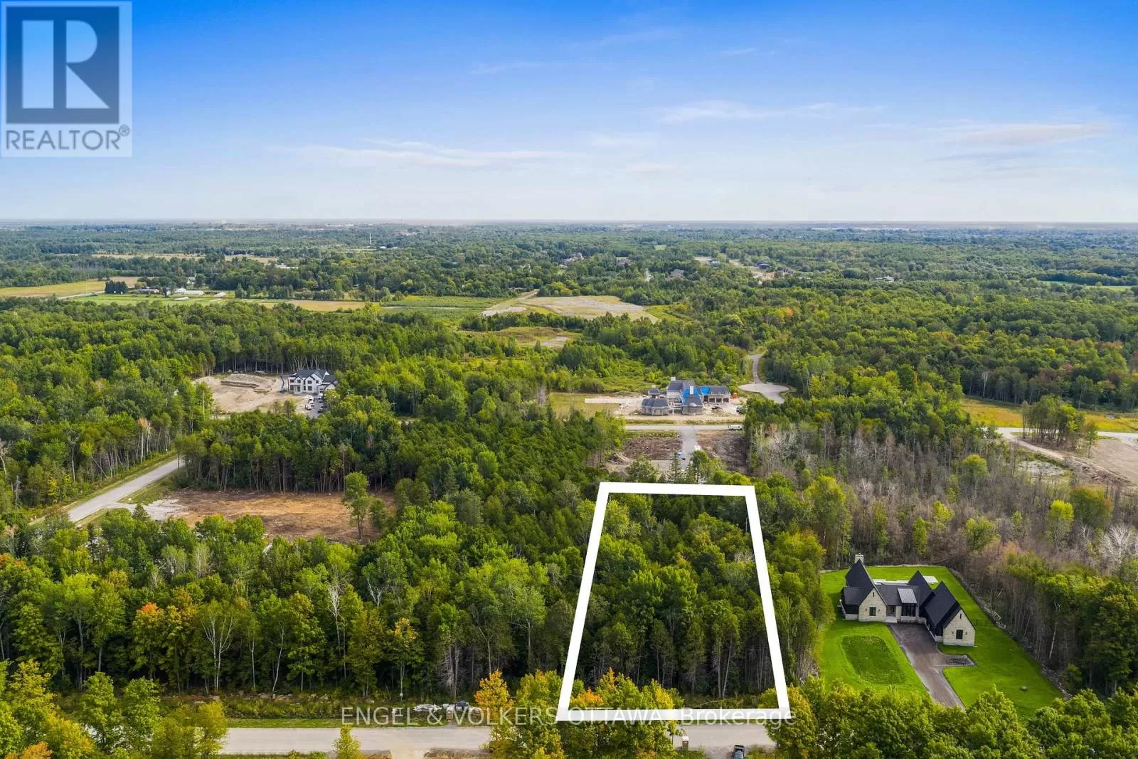 2327 Kilchurn Terrace, Ottawa, Ontario K4M 0A7