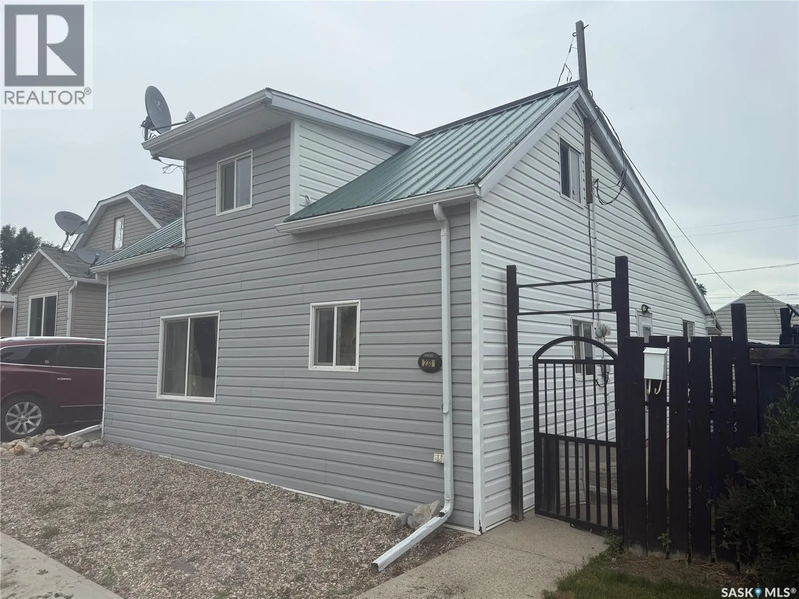 House for rent: 233 Central Avenue, Montmartre, Saskatchewan S0G 3M0