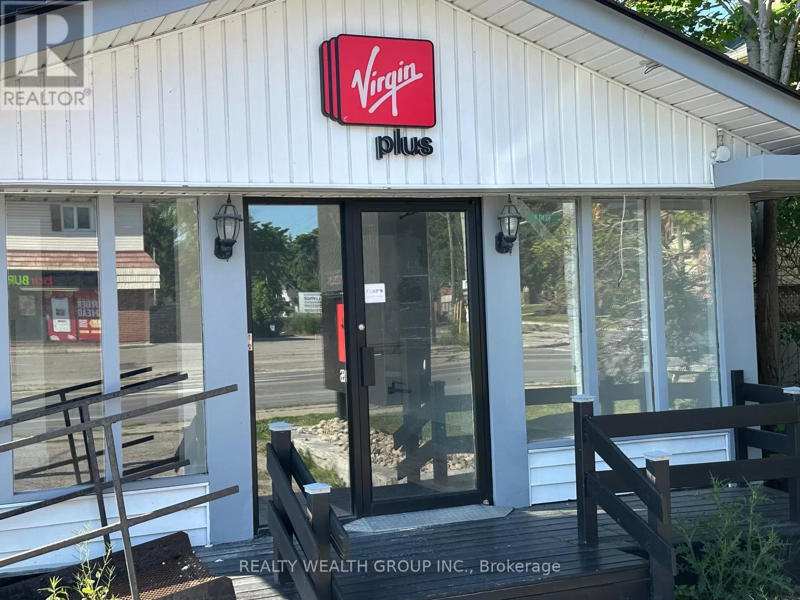 233 Kent Street W, Kawartha Lakes, Ontario K9V 2Z1