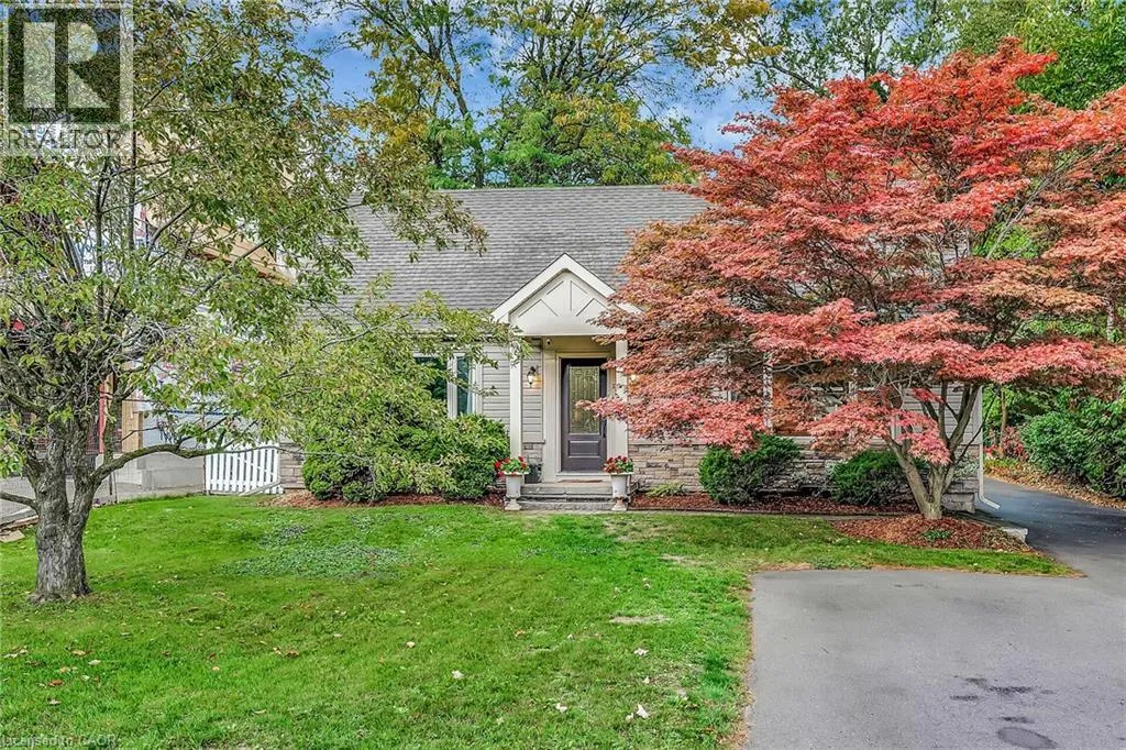 House for rent: 233 Townsend Avenue, Burlington, Ontario L7T 1Z5