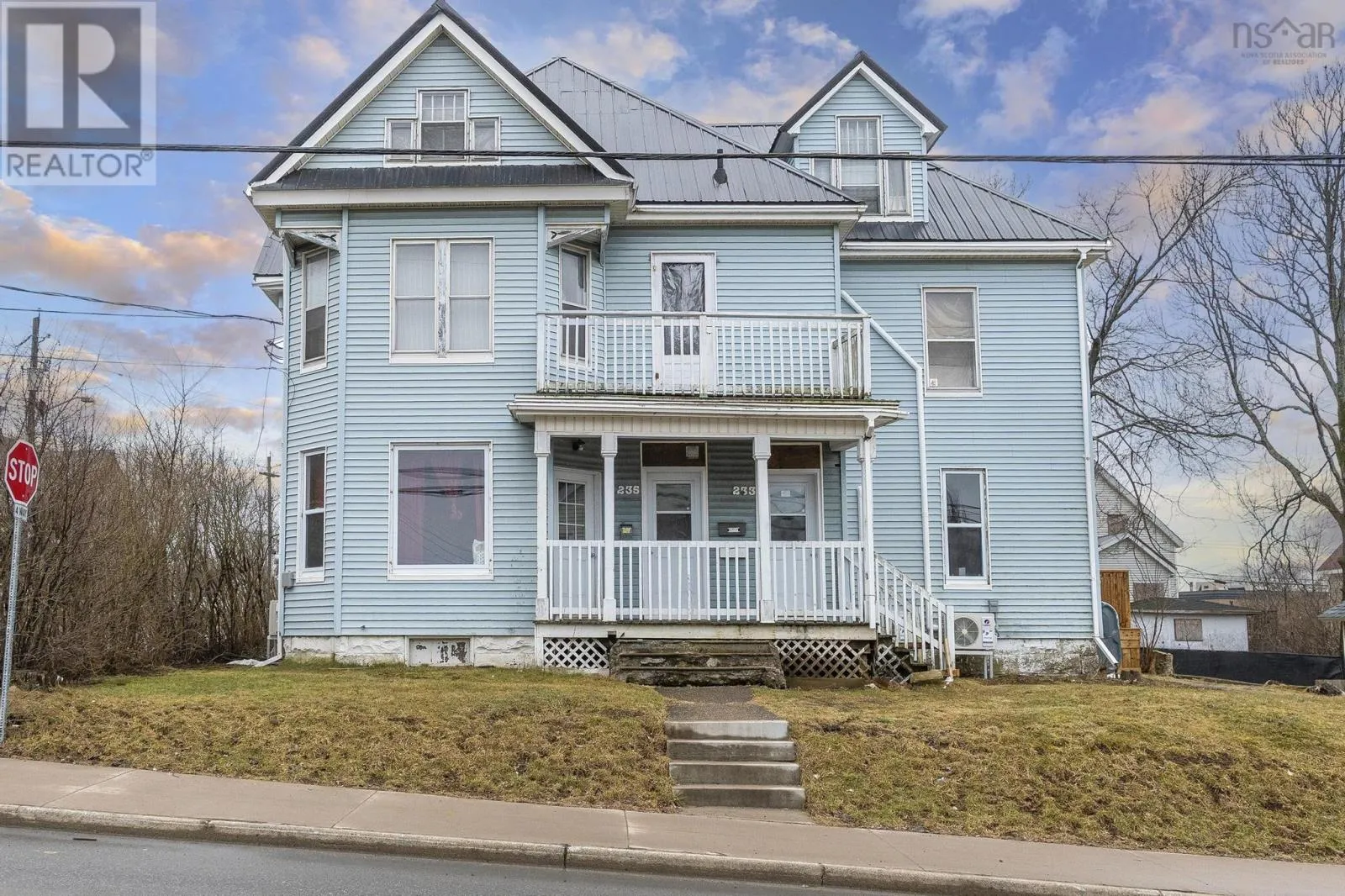 Triplex for rent: 233-235 Marsh Street, New Glasgow, Nova Scotia B2H 4R8