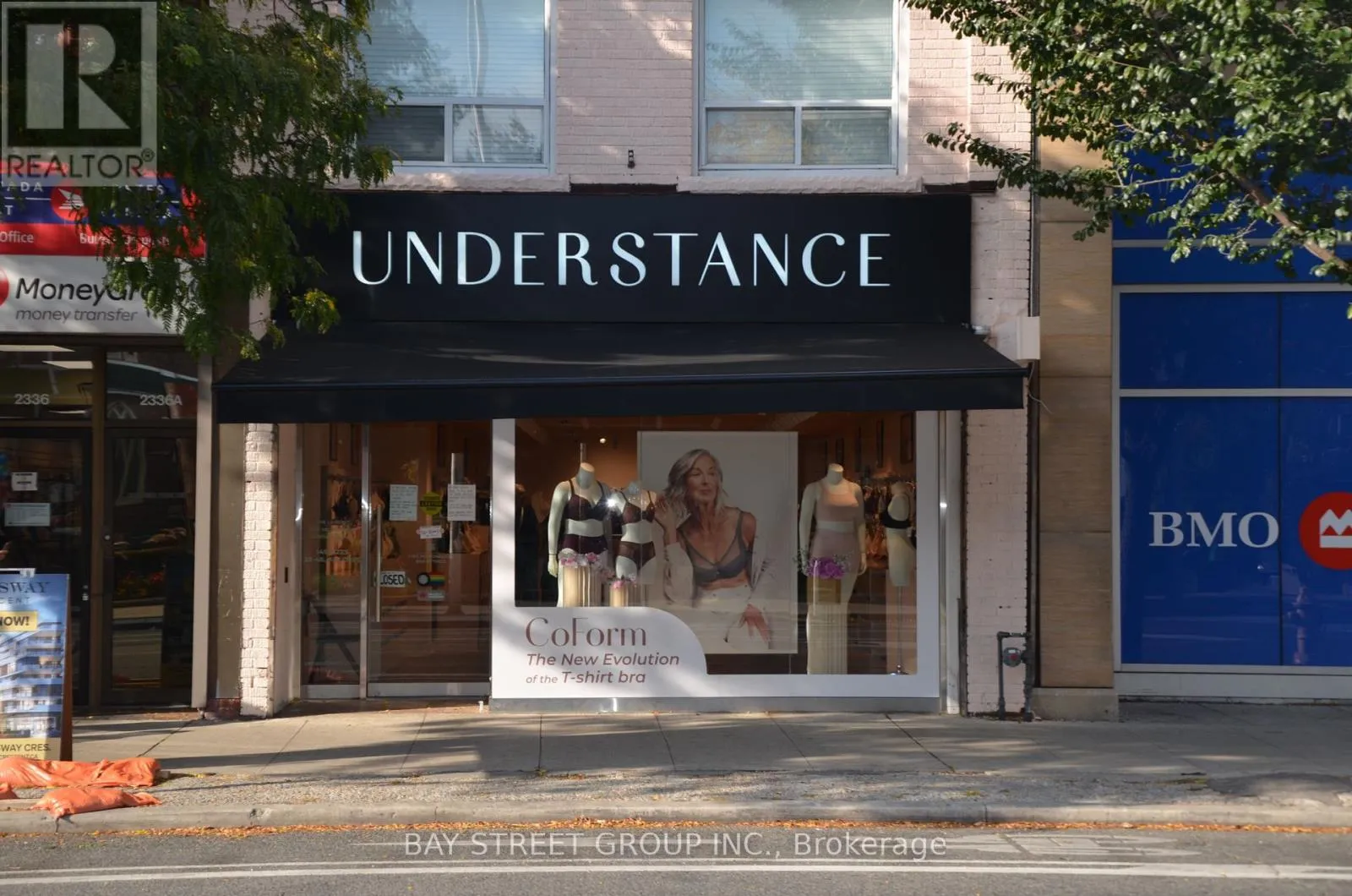 2334 Bloor Street W, Toronto, Ontario M6S 1P3