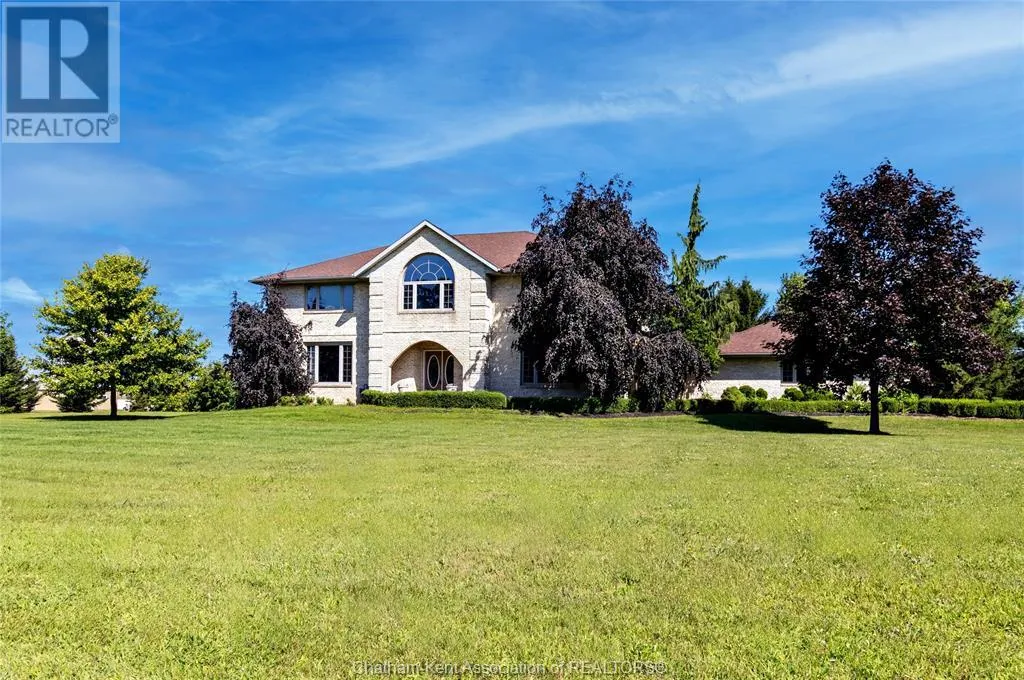 House for rent: 23356 Dew Drop Road, Thamesville, Ontario N0P 2K0