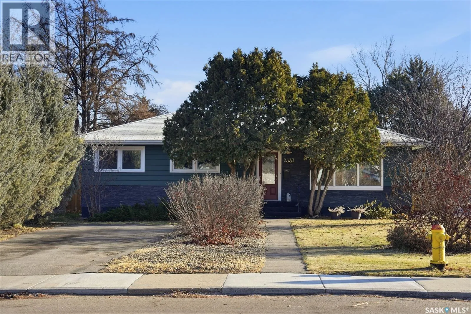 House for rent: 2337 Mckinnon Avenue S, Saskatoon, Saskatchewan S7J 1N7