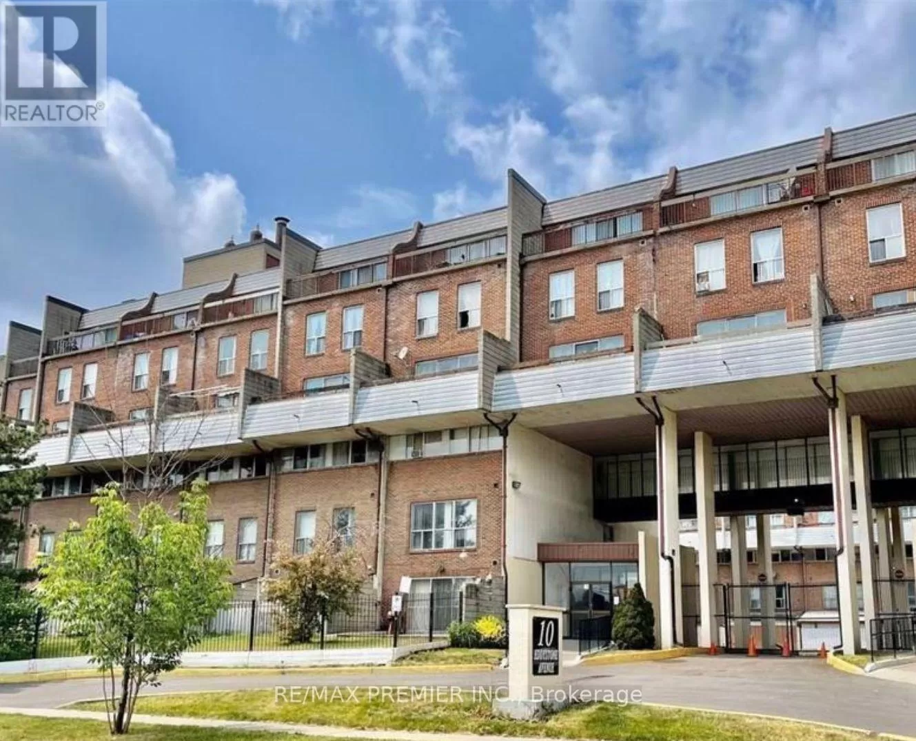 Row / Townhouse for rent: 234 - 10 Eddystone Avenue, Toronto, Ontario M3N 2T2