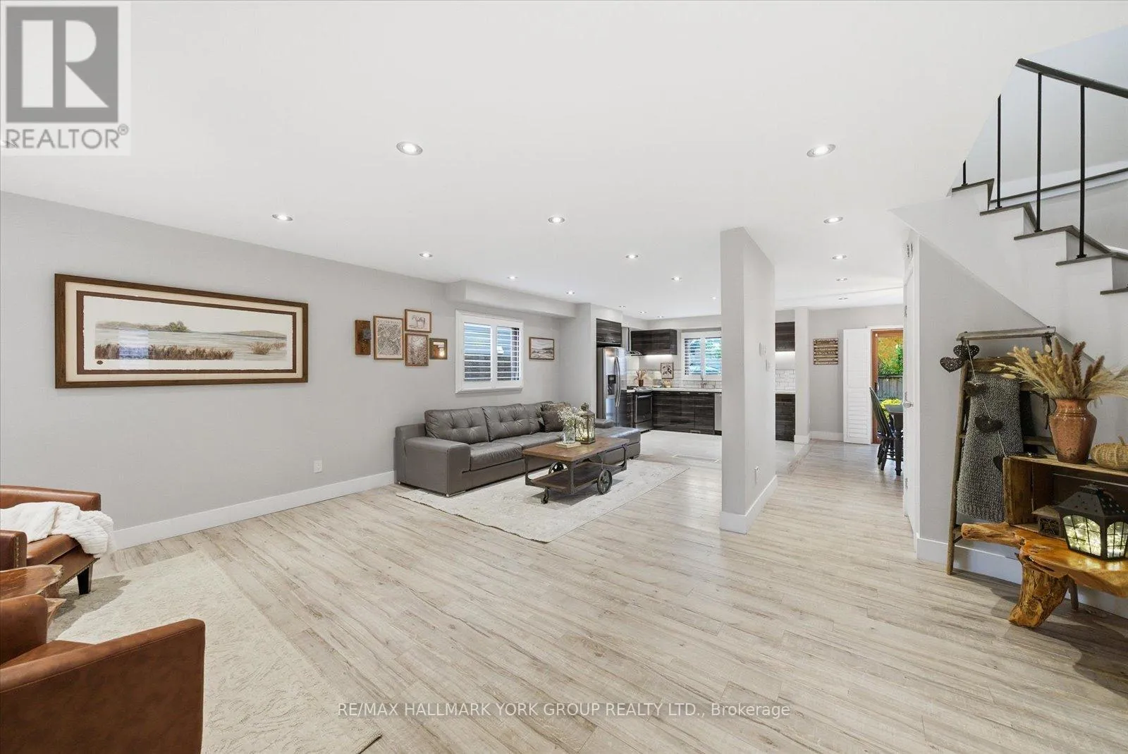 House for rent: 234 Billings Crescent, Newmarket, Ontario L3Y 7Y7