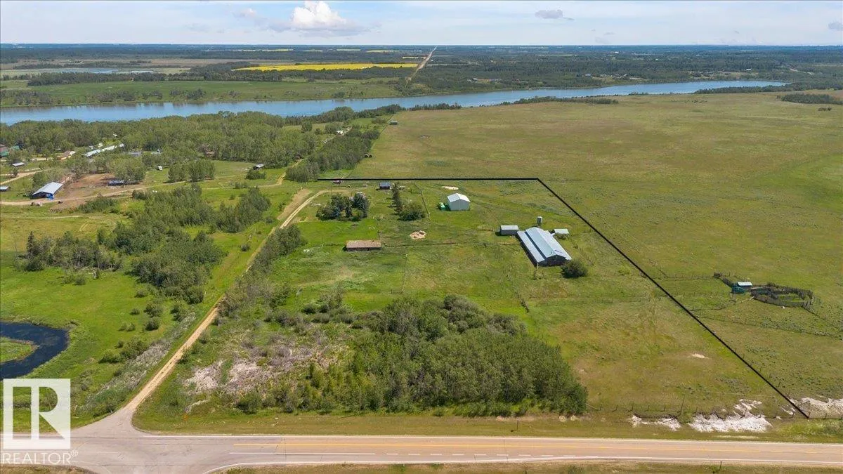 House for rent: 23427 Twp Rd 574, Rural Sturgeon County, Alberta T8R 1L2