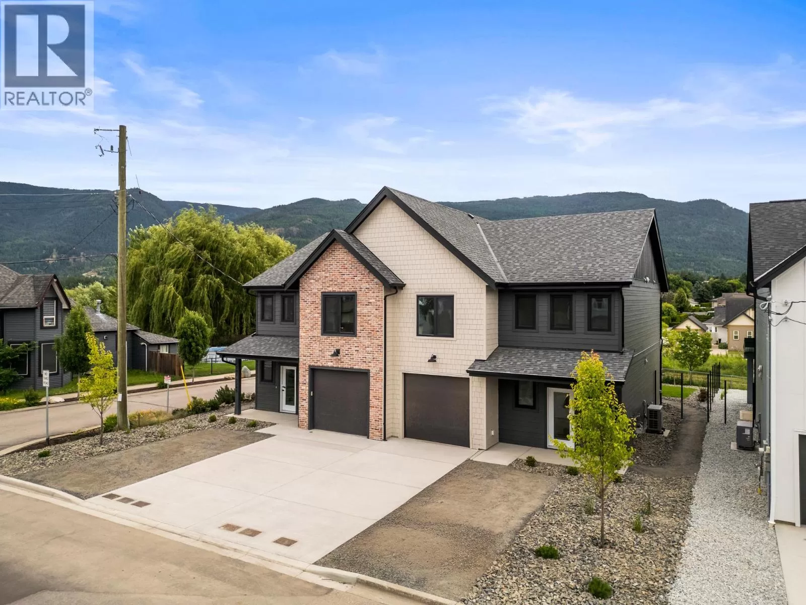 Duplex for rent: 2345 Patterson Avenue Unit# 102, Armstrong, British Columbia V0E 1B1