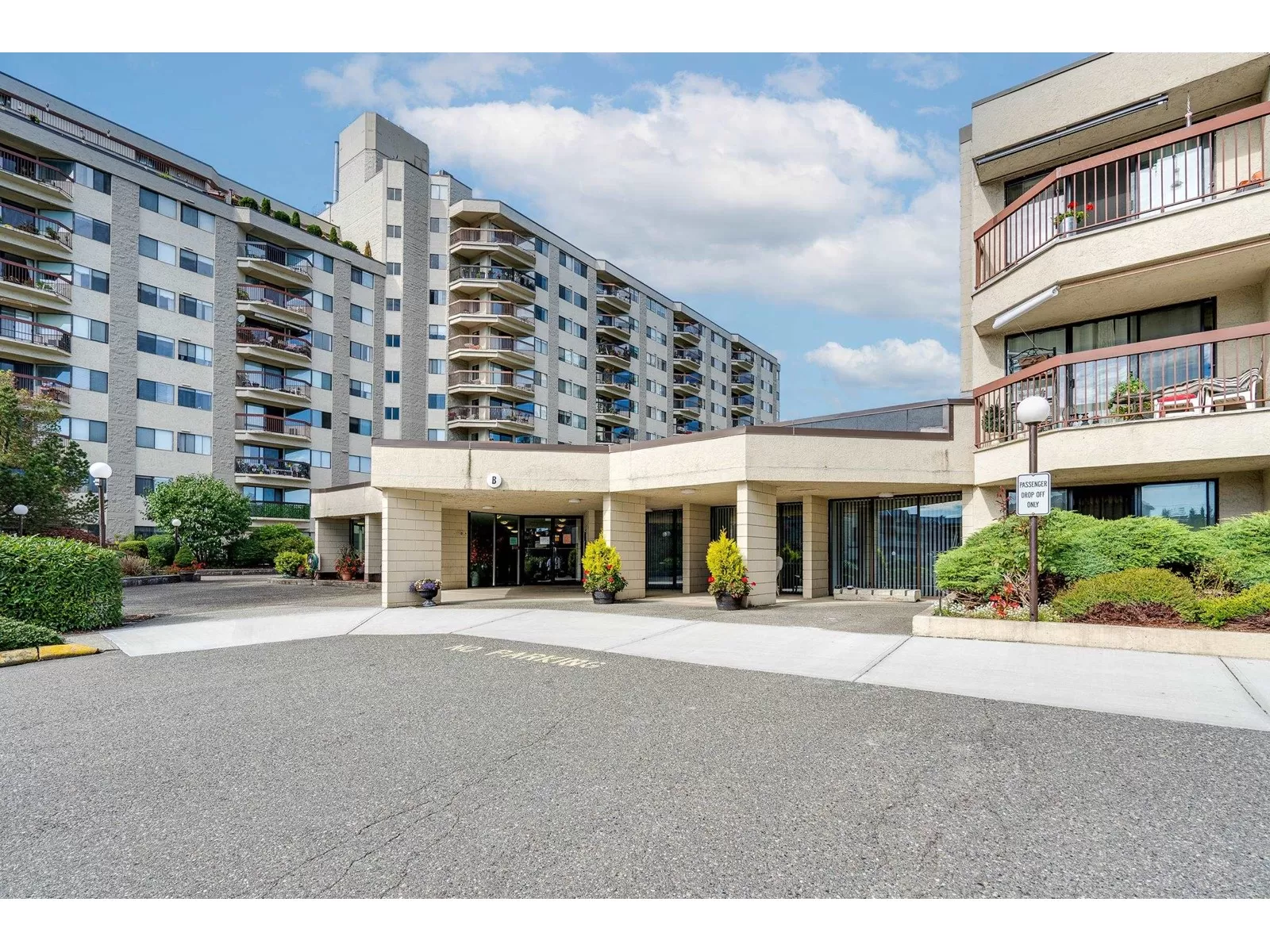 Apartment for rent: 235 31955 Old Yale Road, Abbotsford, British Columbia V2T 4N1