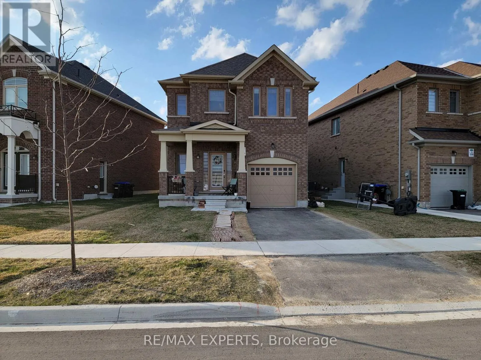 House for rent: 235 Heritage Street, Bradford West Gwillimbury, Ontario L3Z 4M6