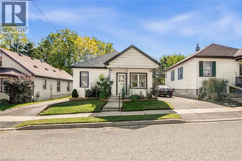 House for rent: 236 Grove Street, Simcoe, Ontario N3Y 1K9