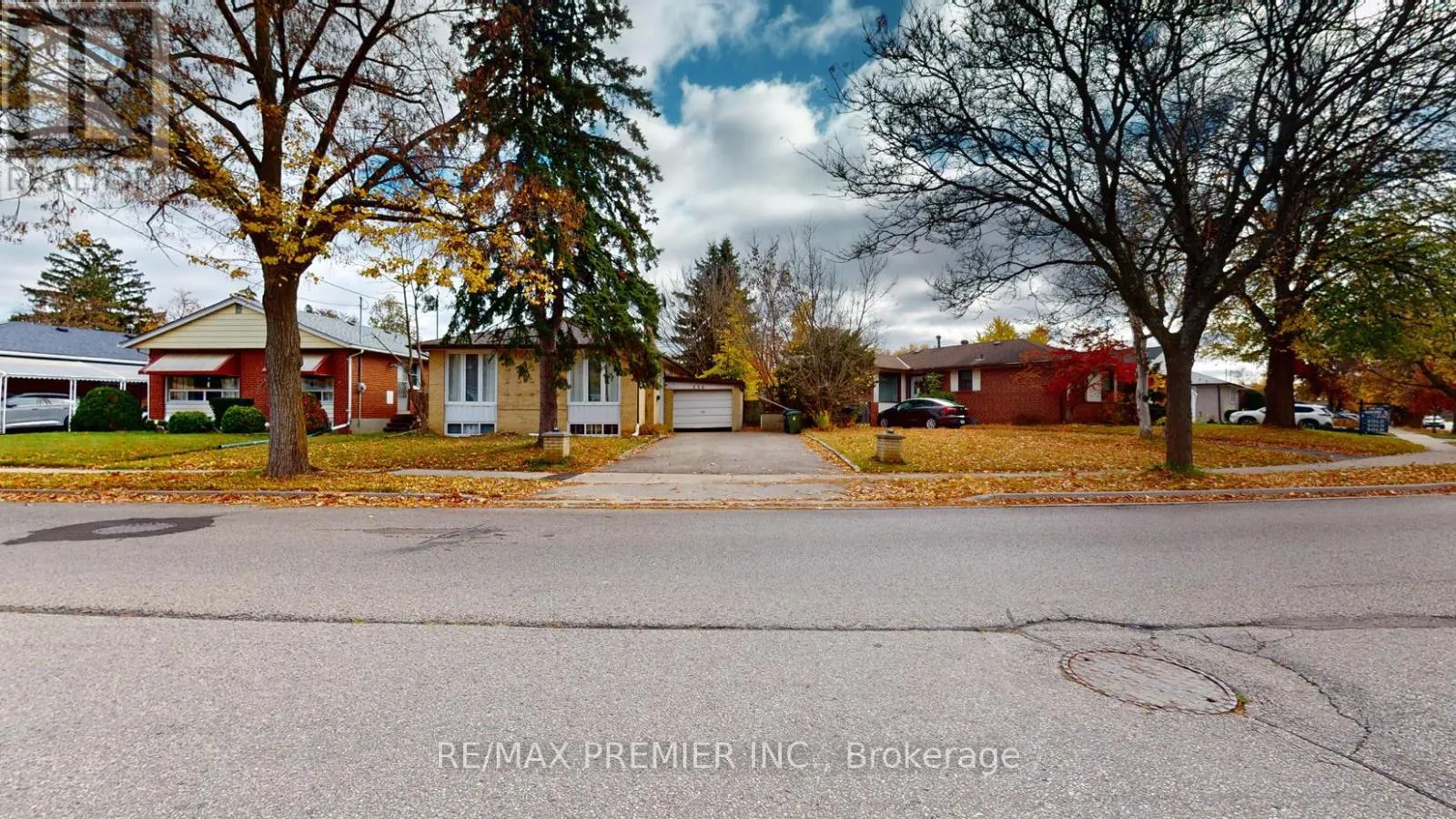 House for rent: 236 Thistle Down Boulevard, Toronto, Ontario M9V 1K7