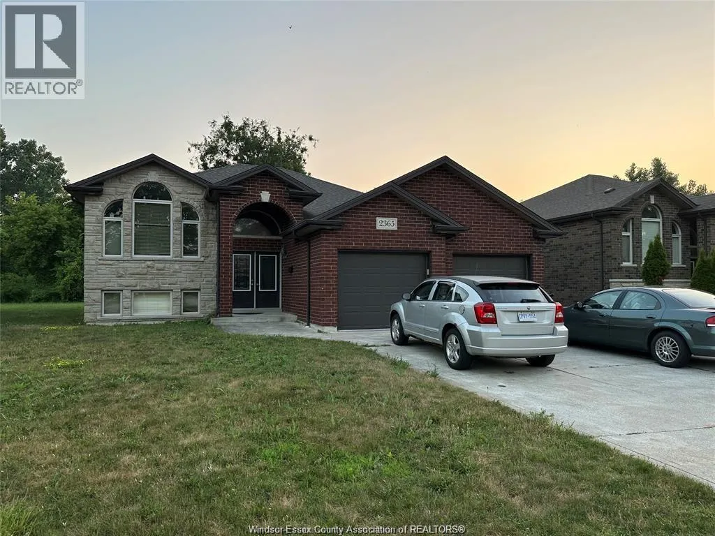 House for rent: 2365 Glenwood Unit# Upper, Windsor, Ontario N9E 3X7