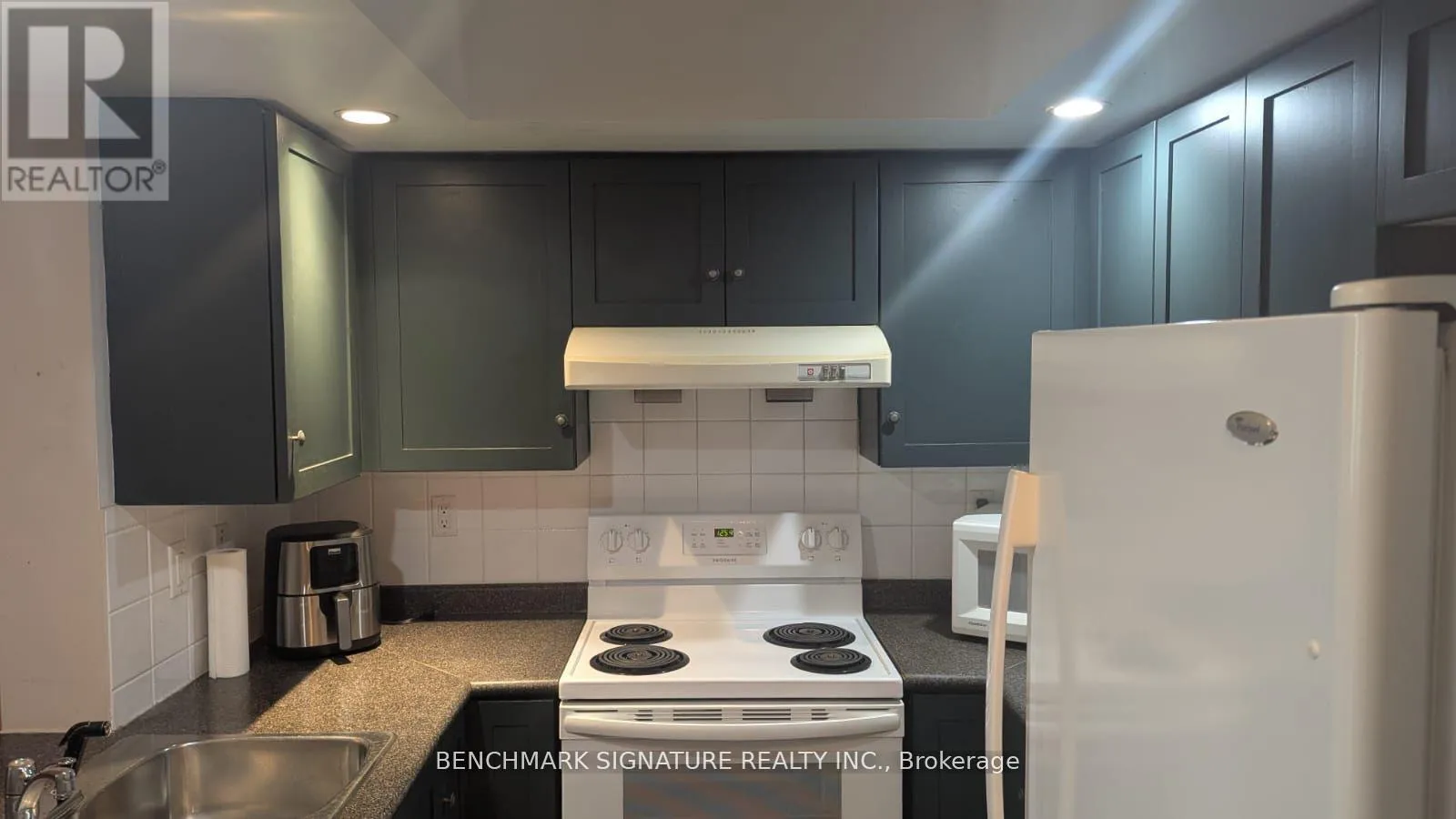 Apartment for rent: 237 - 125 Omni Drive, Toronto, Ontario M1P 5A9