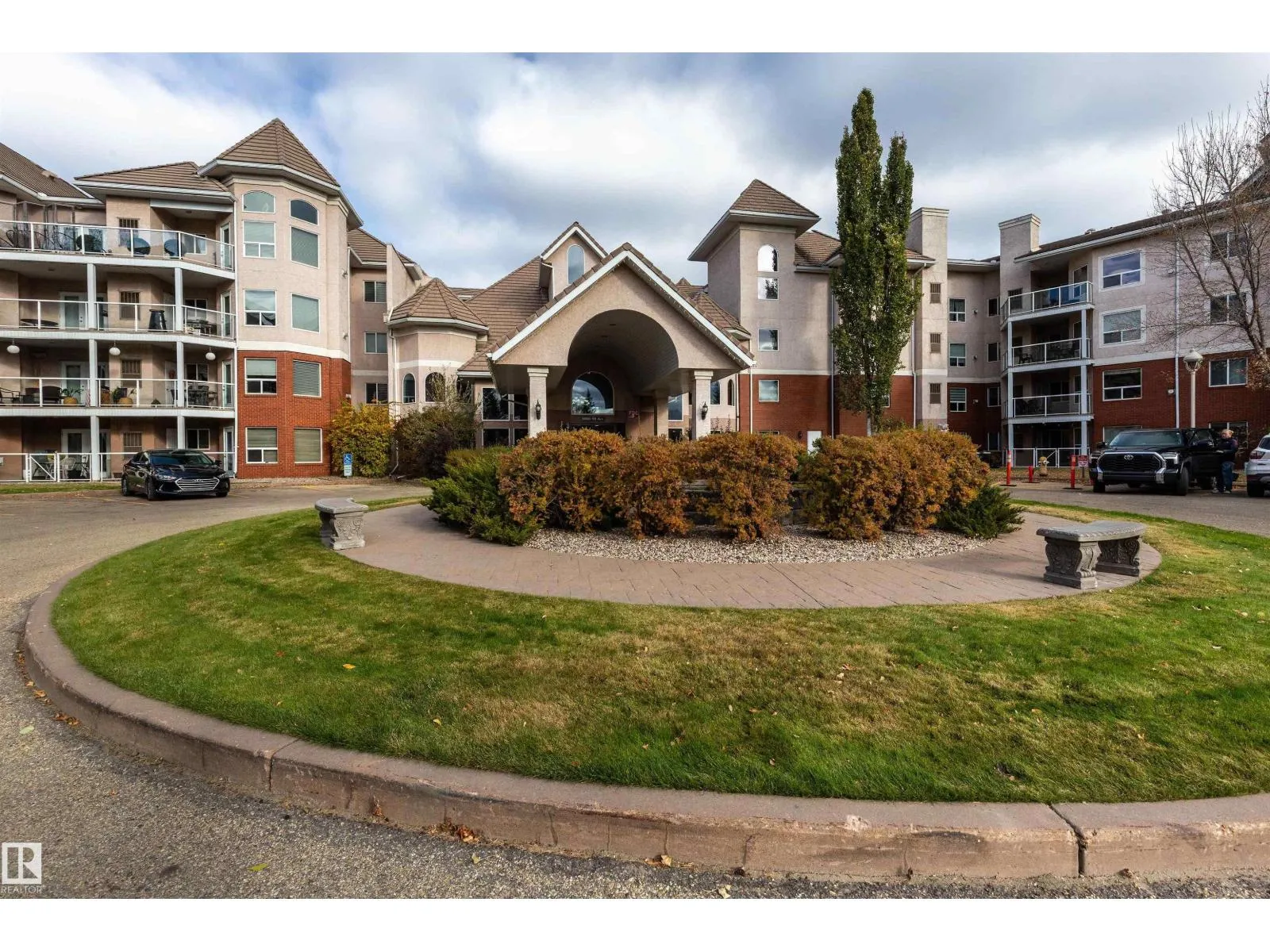 Apartment for rent: #237 9008 99 Av Nw, Edmonton, Alberta T5H 4M6