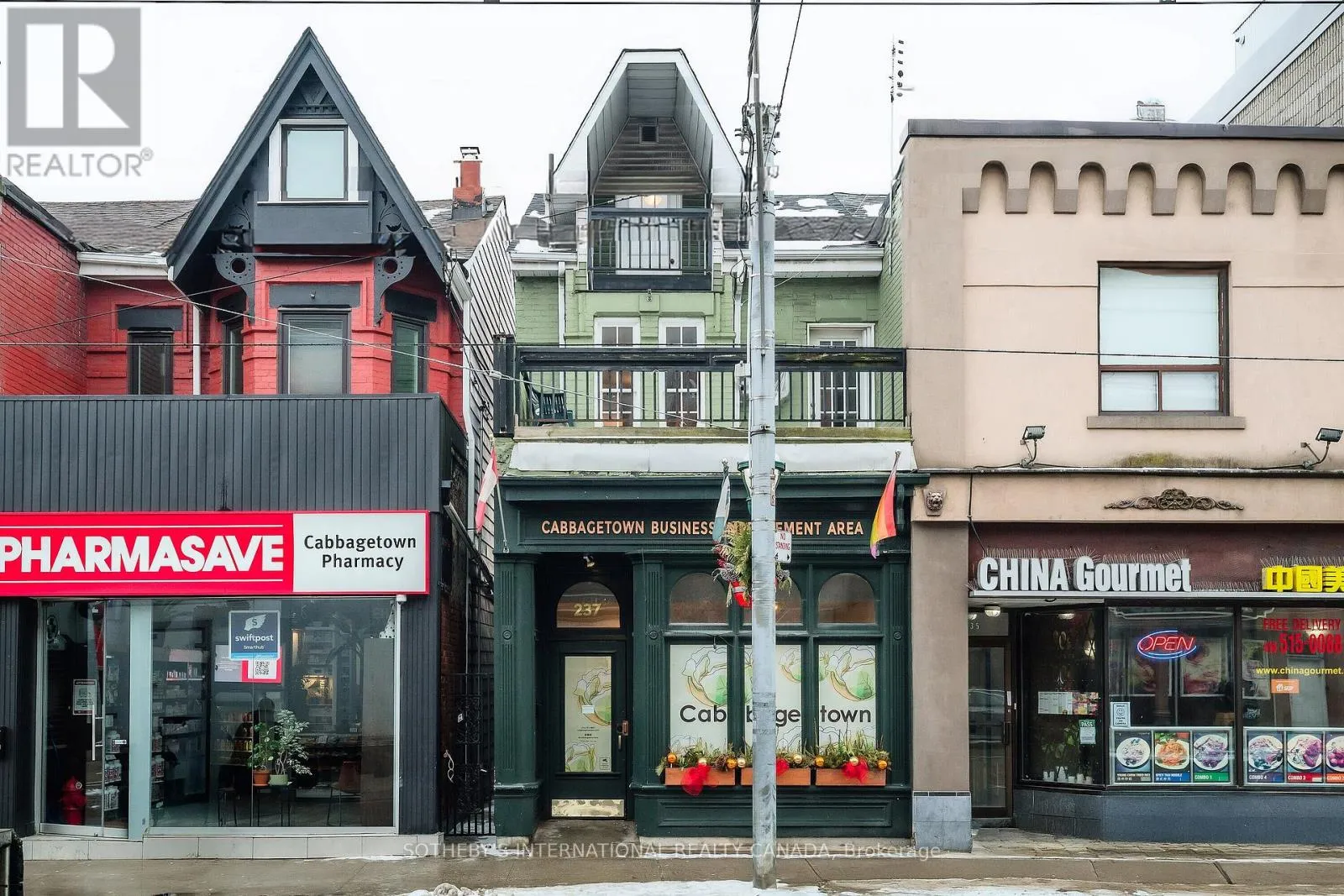 Residential Commercial Mix for rent: 237 Carlton Street, Toronto, Ontario M5A 2L2