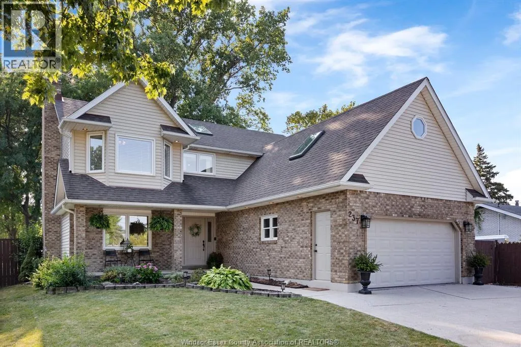 House for rent: 237 East Puce, Lakeshore, Ontario N0R 1A0