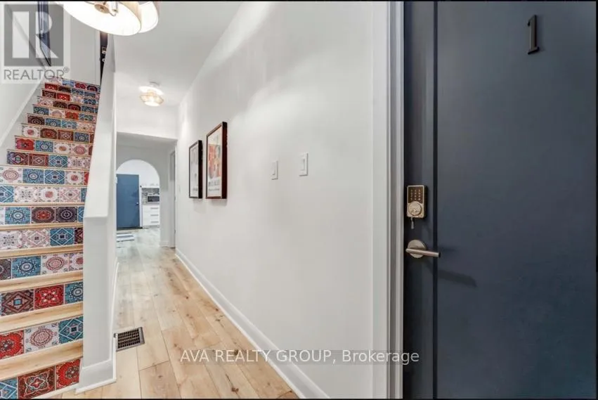 House for rent: 237 Nepean Street, Ottawa, Ontario K2P 0B7