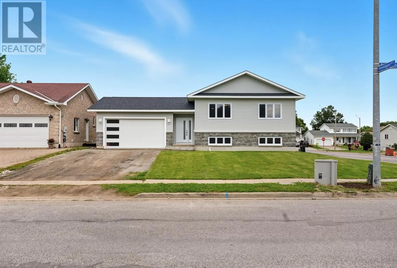 237 Pentagon Blvd, Sault Ste. Marie, Ontario P6B 6G2