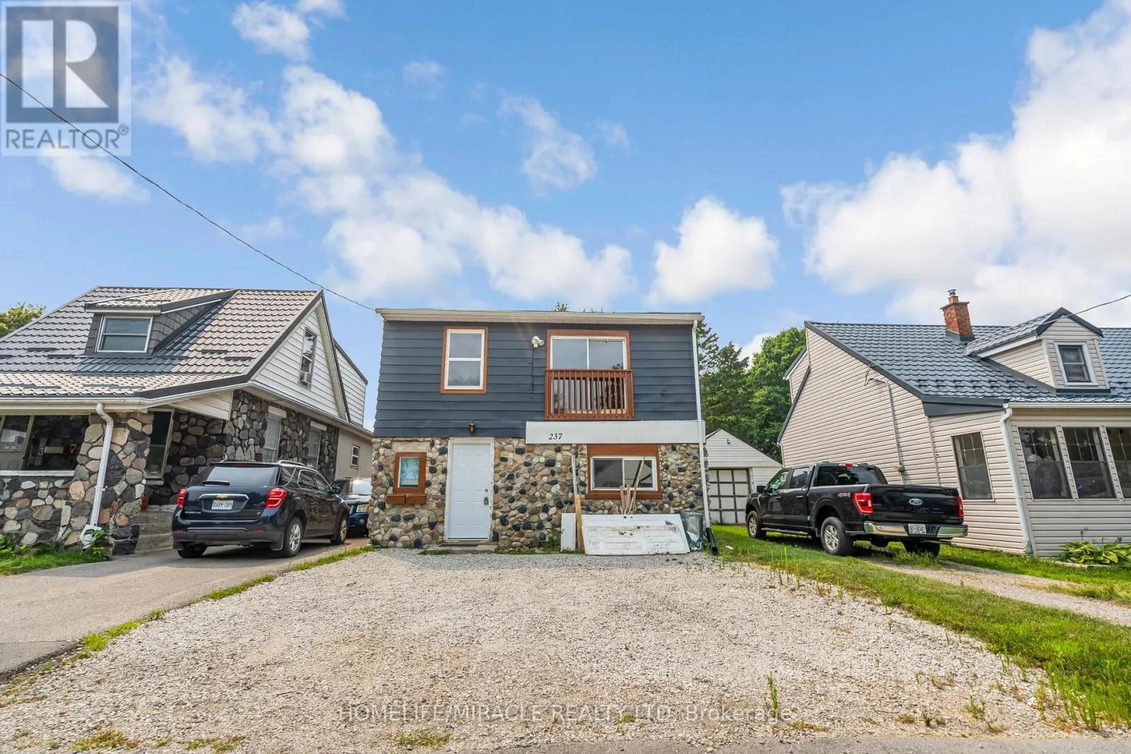 Duplex for rent: 237 St. Julien Street, London East, Ontario N5Z 2N2