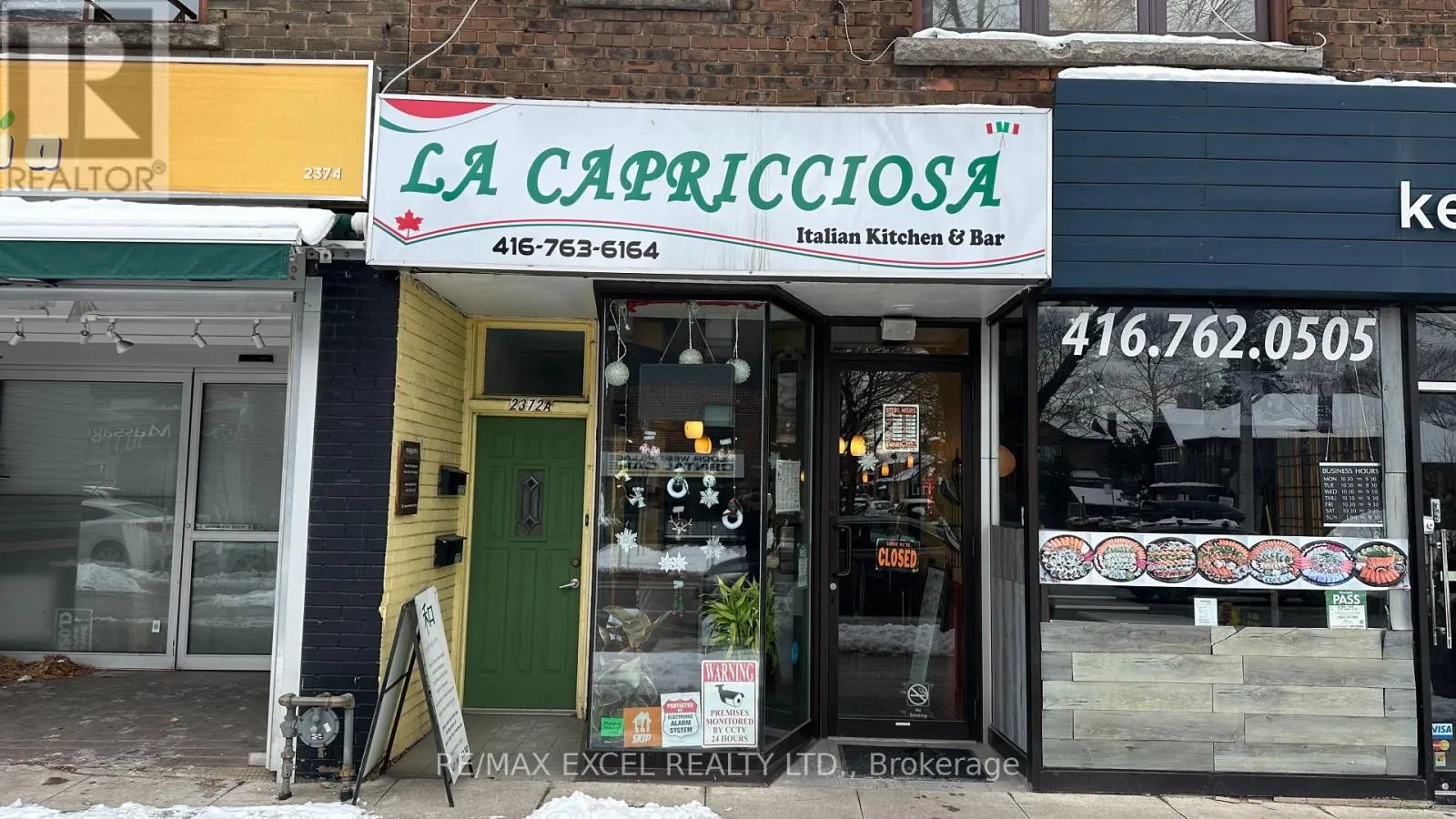 2372 Bloor Street W, Toronto, Ontario M6S 1P5