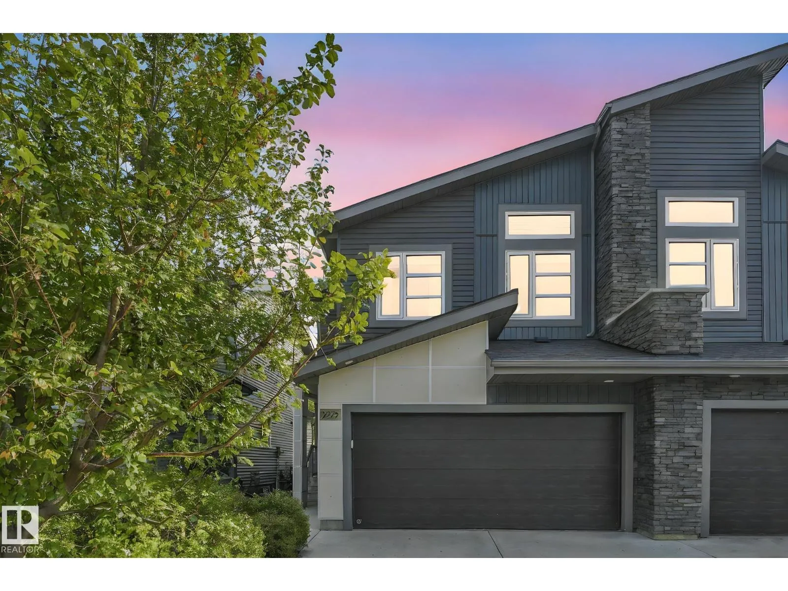 Duplex for rent: 2375 Ware Cr Nw, Edmonton, Alberta T6W 2V1