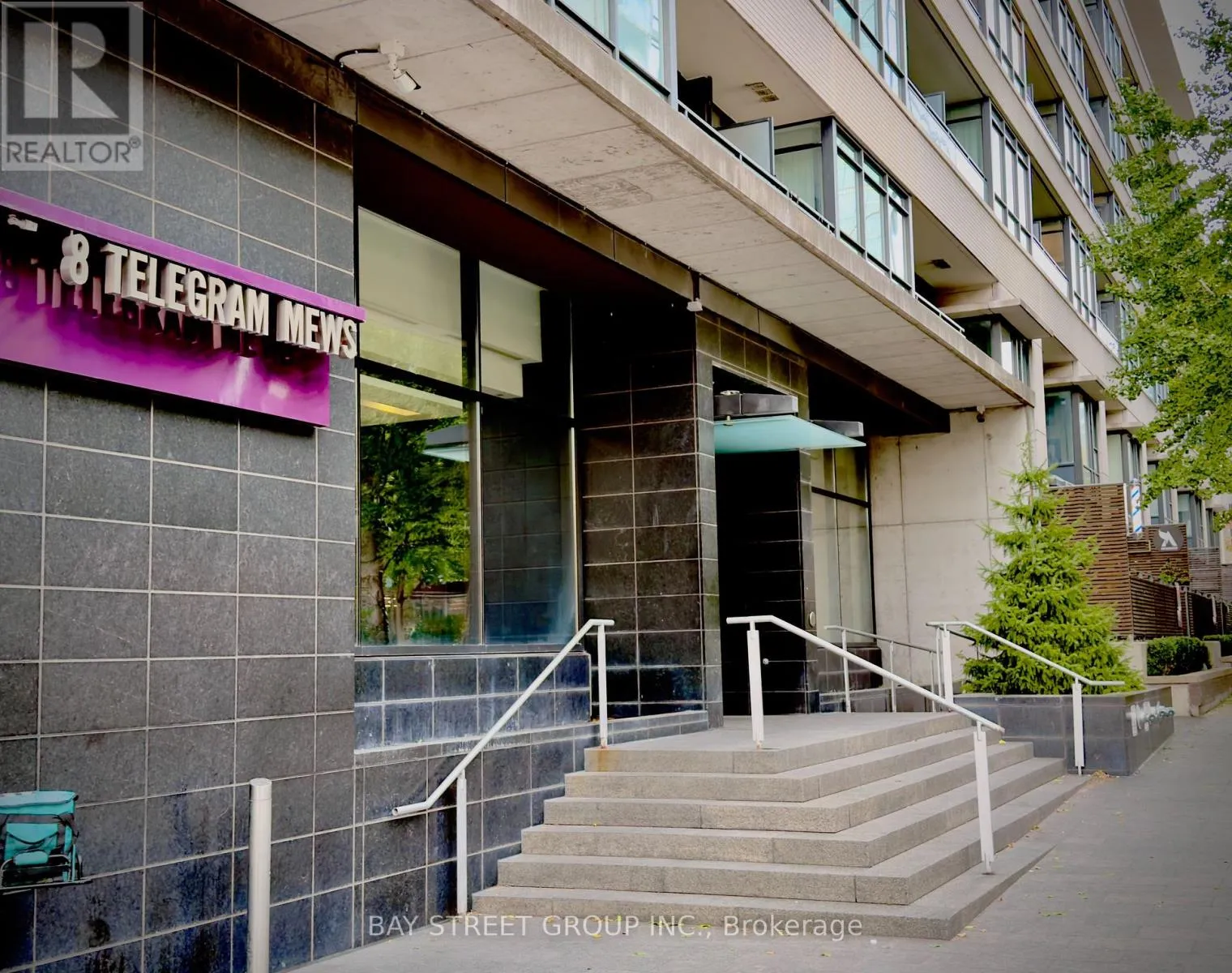 Apartment for rent: 238 - 8 Telegram Mews, Toronto, Ontario M5V 3V4