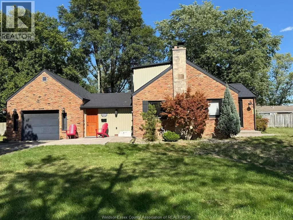 House for rent: 2380 Cabana Road, Windsor, Ontario N9G 1E3