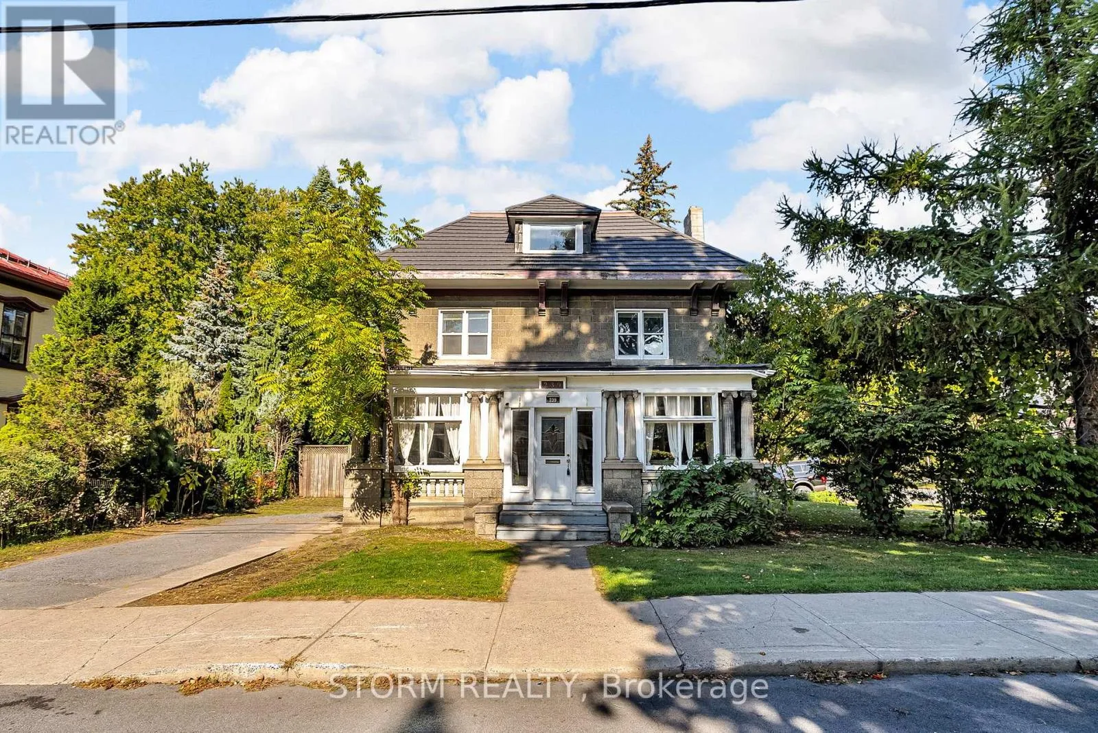 House for rent: 239 1st Street E, Cornwall, Ontario K6H 1K9