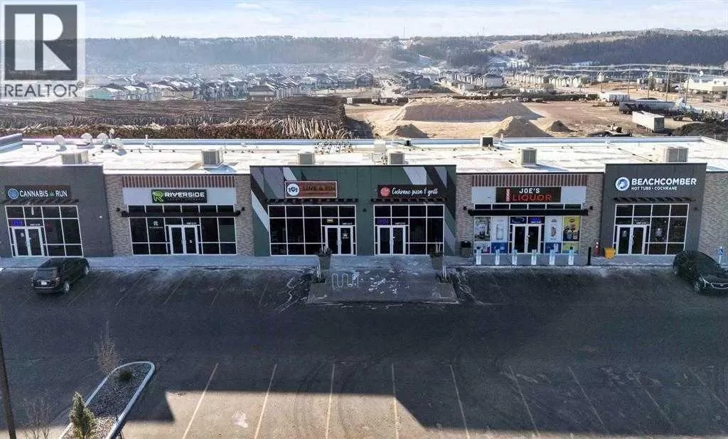 Retail for rent: 239 Griffin Road E, Cochrane, Alberta T4C 2B9