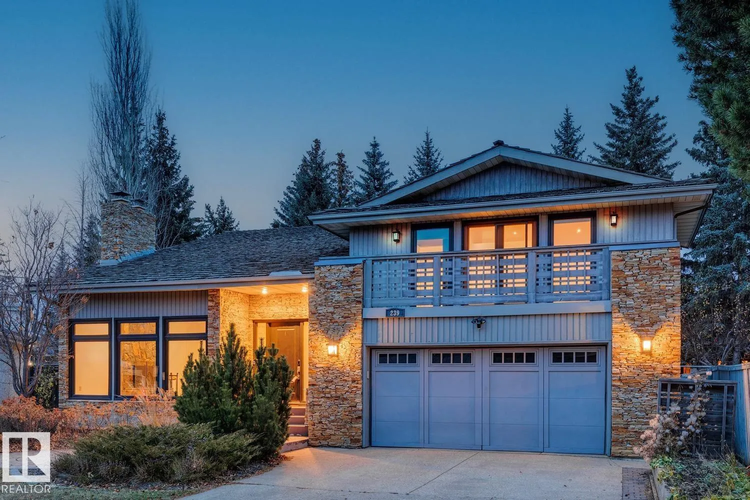 House for rent: 239 Wakina Dr Nw, Edmonton, Alberta T5T 2X6