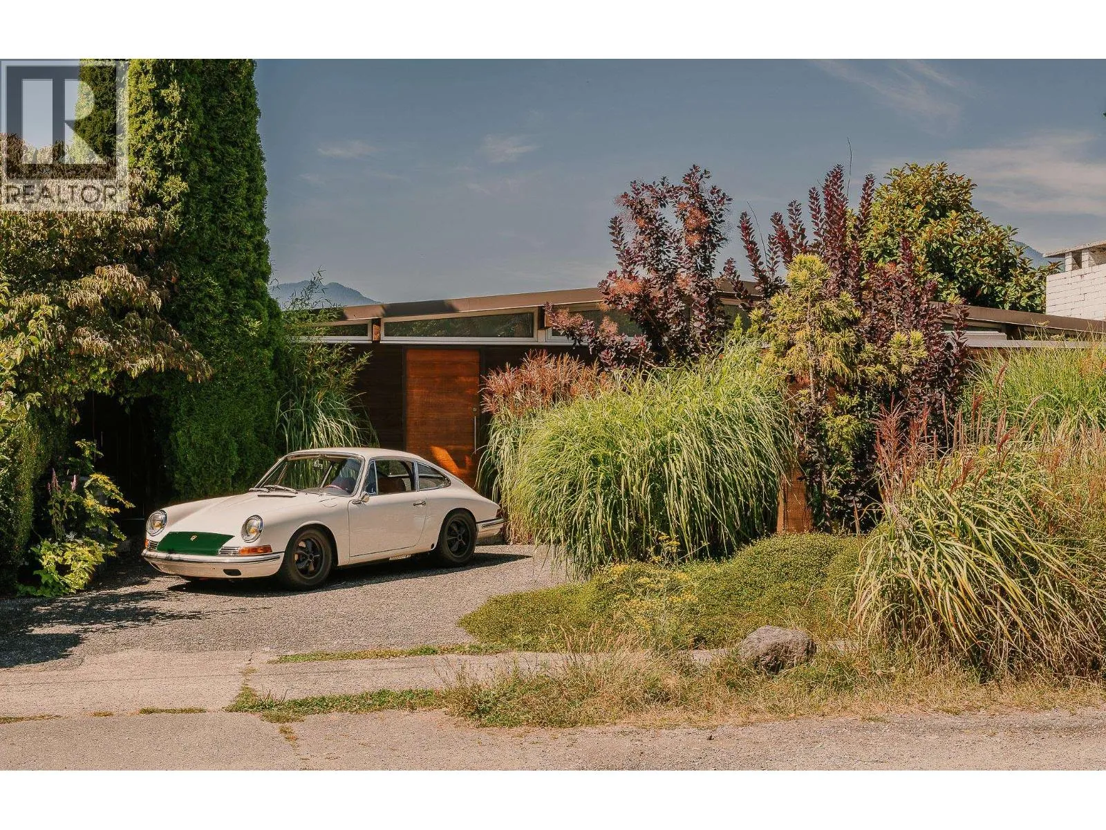 House for rent: 2391 Wall Street, Vancouver, British Columbia V6L 1B8