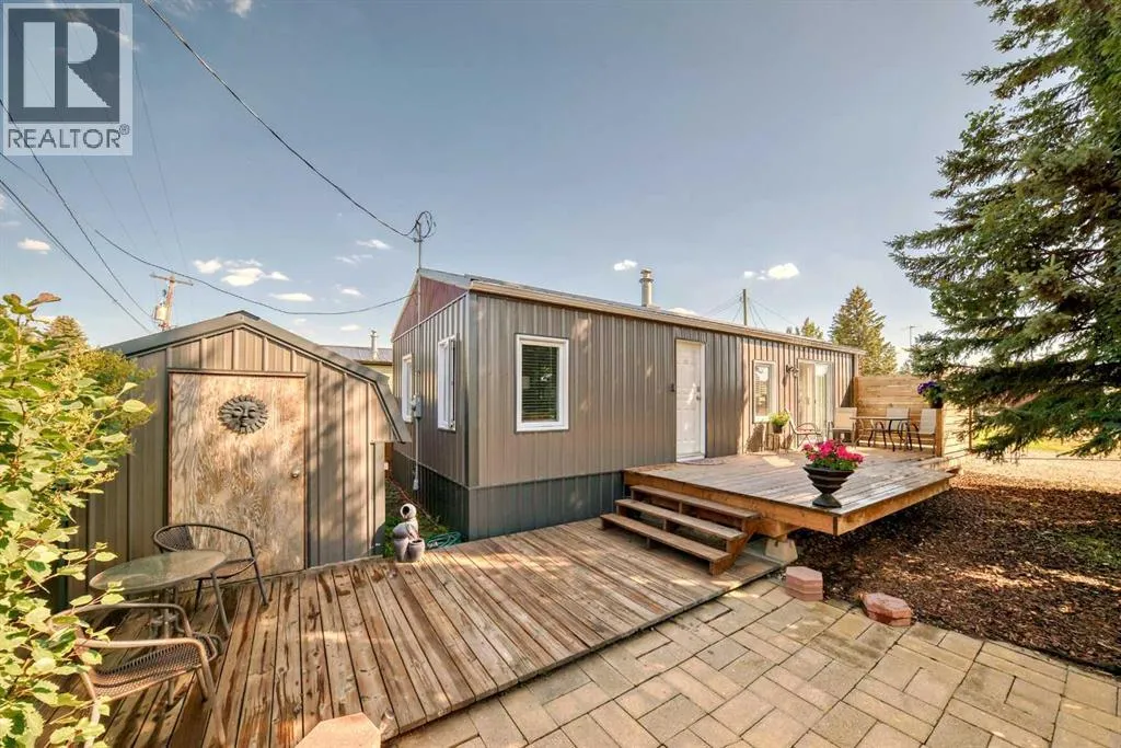 Mobile Home for rent: 24, 1219 Limit Avenue, Crossfield, Alberta T0M 0S0