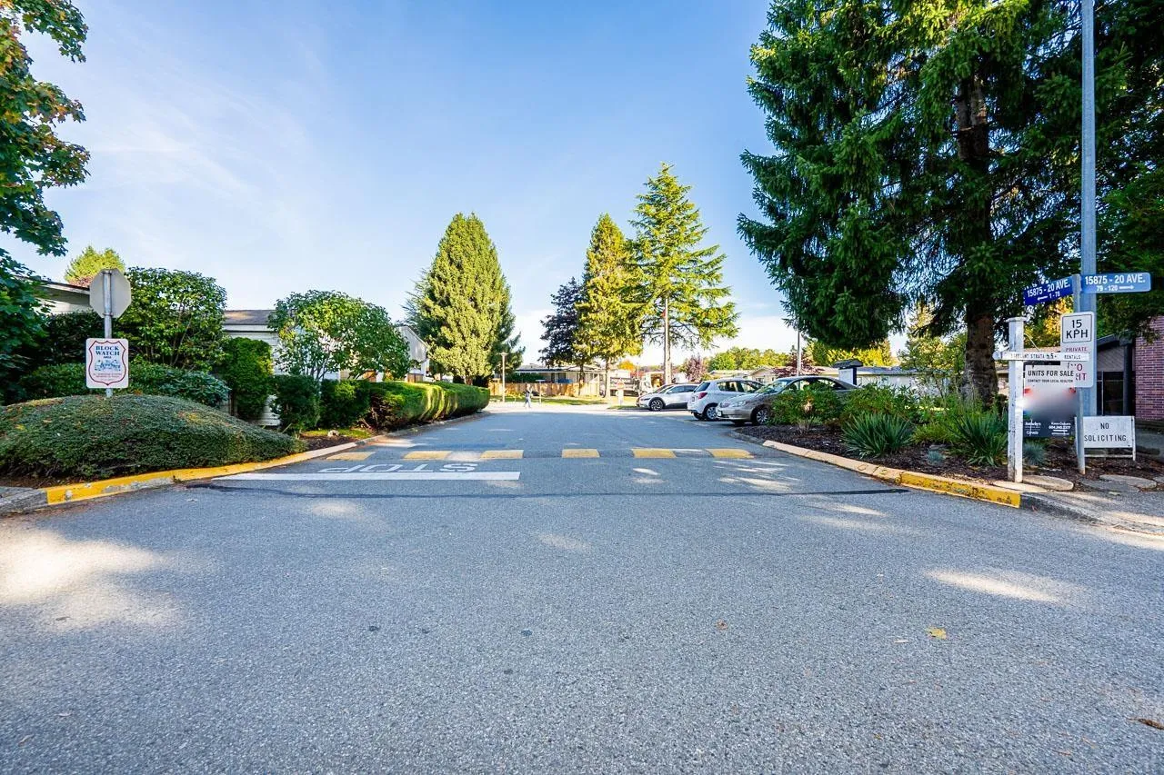 Manufactured Home/Mobile for rent: 24 15875 20 Avenue, Surrey, British Columbia V4A 2B1