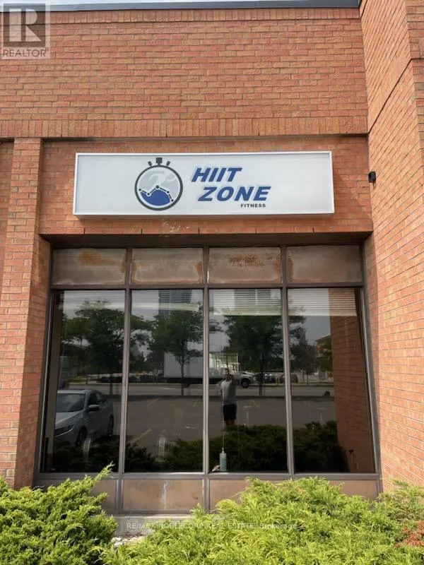 24 - 200 Edgeley Boulevard W, Vaughan, Ontario L4K 3Y8