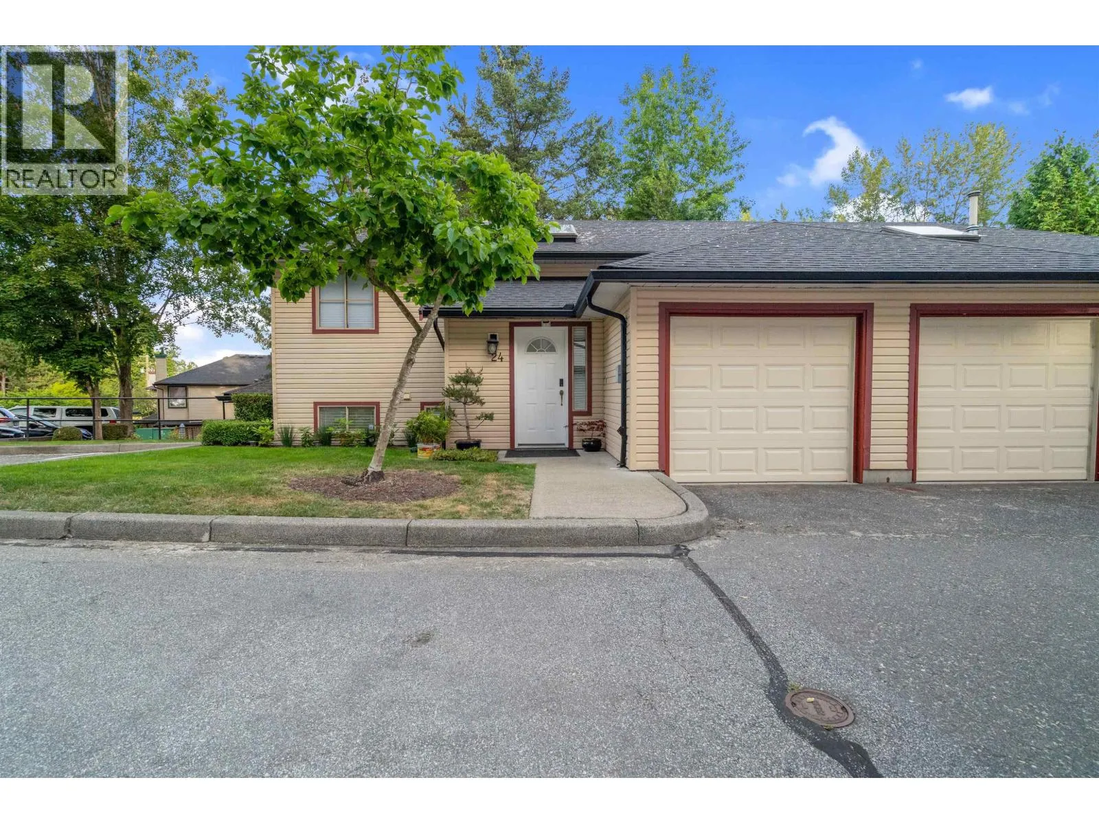 Row / Townhouse for rent: 24 21960 River Road, Maple Ridge, British Columbia V2X 2C3