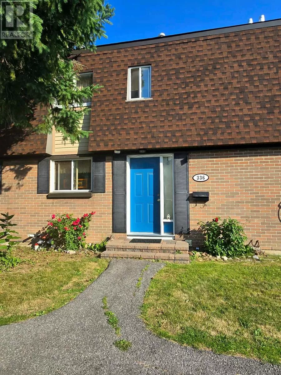 Row / Townhouse for rent: 24 - 336 Garden Glen Private, Ottawa, Ontario K2G 1H1