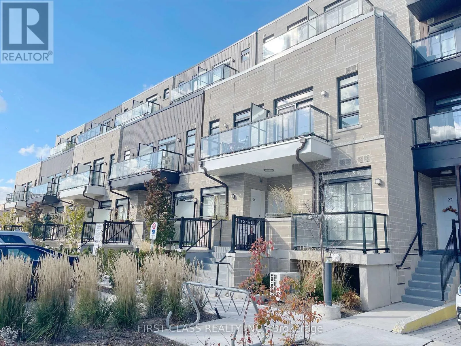 Row / Townhouse for rent: 24 - 57 Finch Avenue W, Toronto, Ontario M2N 0K9