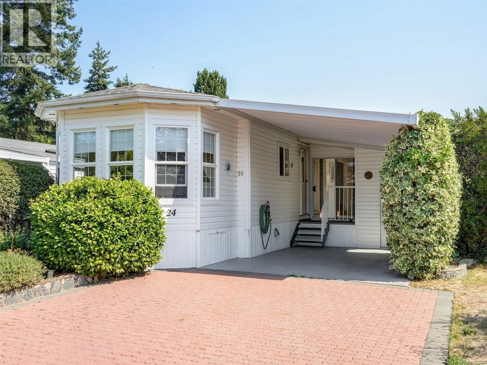 Manufactured Home for rent: 24 7401 Central Saanich Rd, Central Saanich, British Columbia V8M 2B5