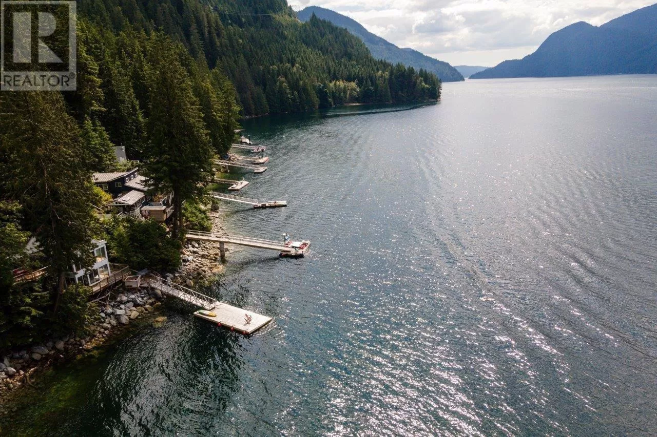 24 E Of Croker Island, North Vancouver, British Columbia V0V 0V0