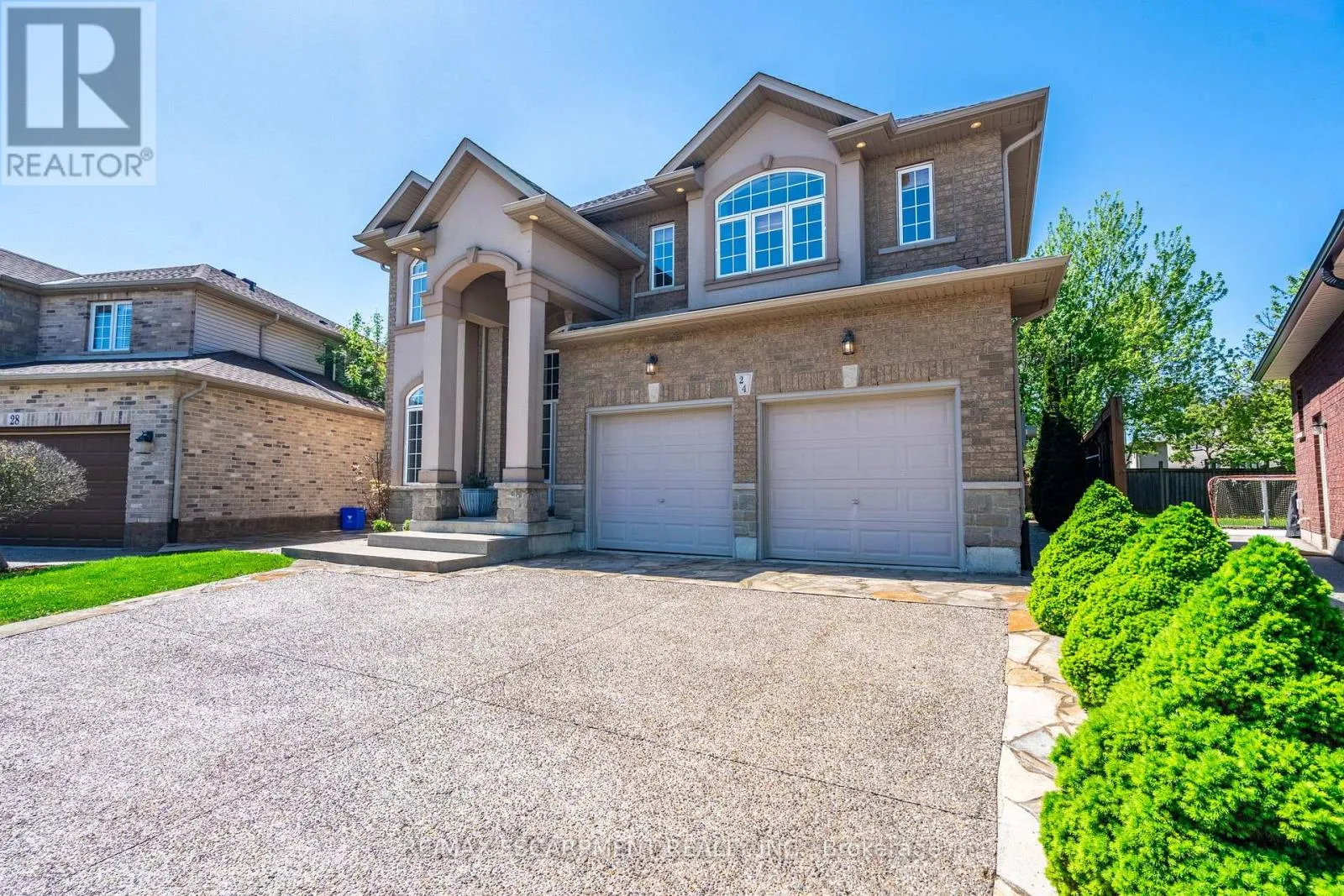 House for rent: 24 Edgecroft Crescent, Hamilton, Ontario L8J 3Y6