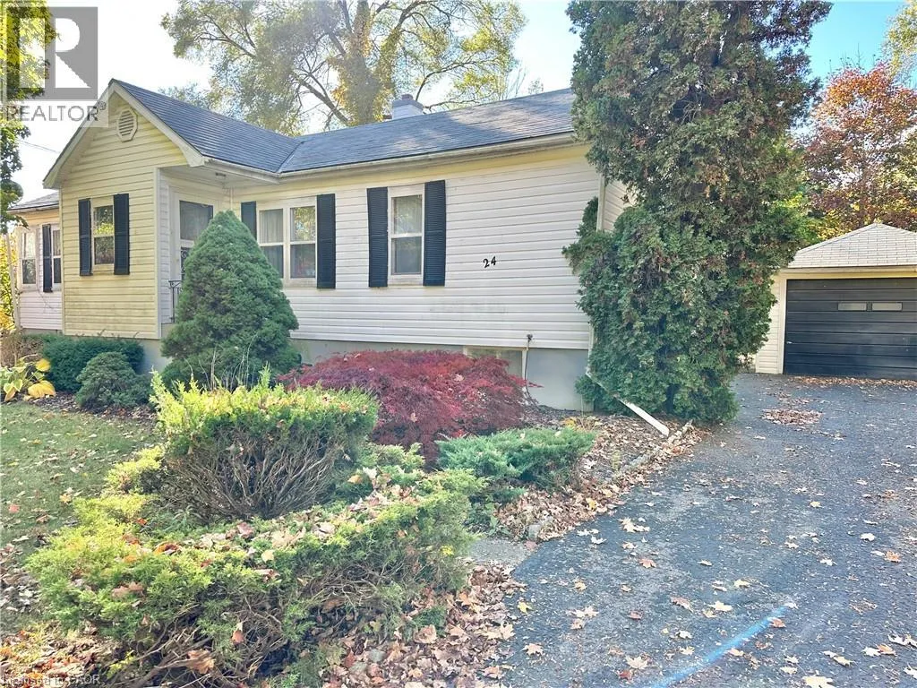 House for rent: 24 Hunt Street N, Simcoe, Ontario N3Y 4J7