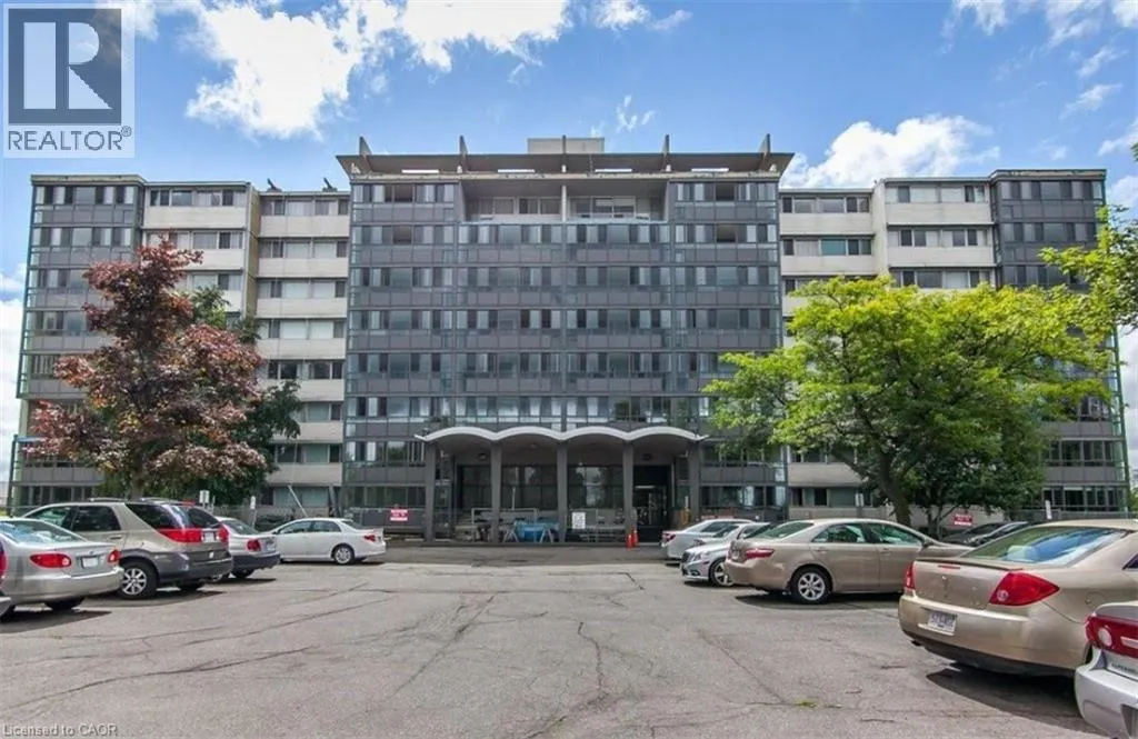 Apartment for rent: 24 Midland Drive Unit# 303, Kitchener, Ontario N2A 2A8