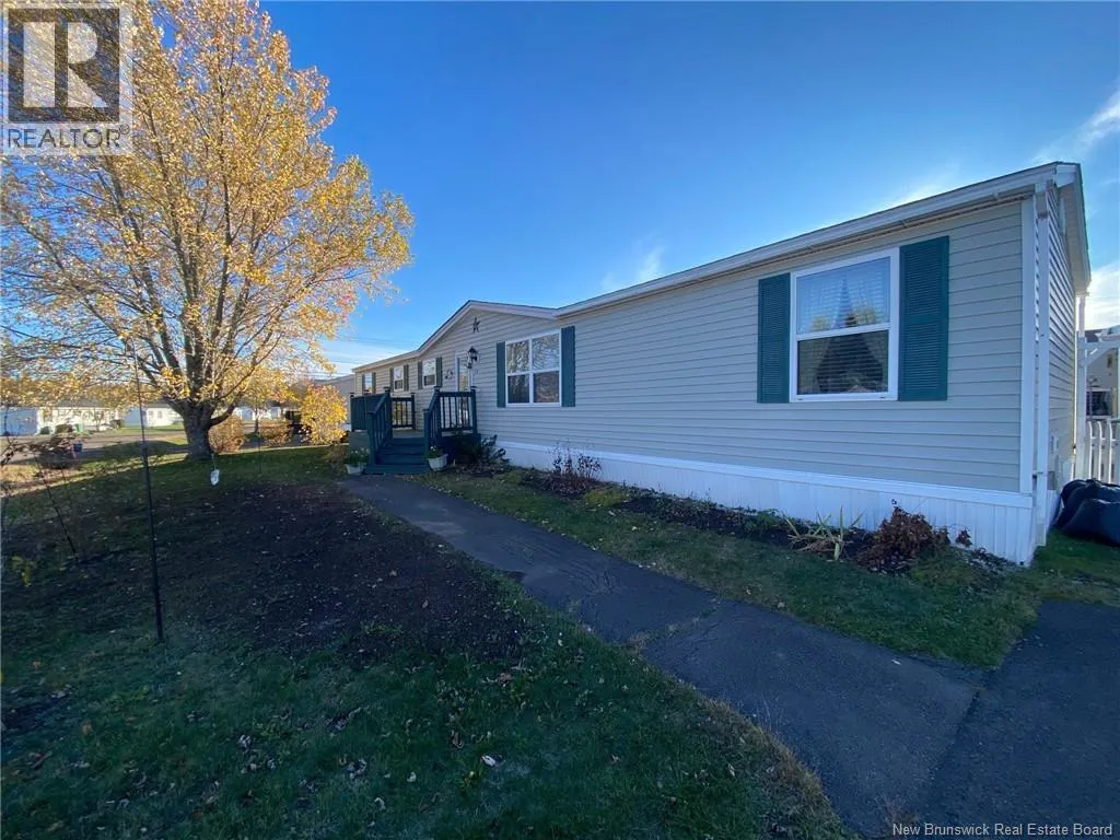 Manufactured Home for rent: 24 Montreux Street, Moncton, New Brunswick E1H 2Y9