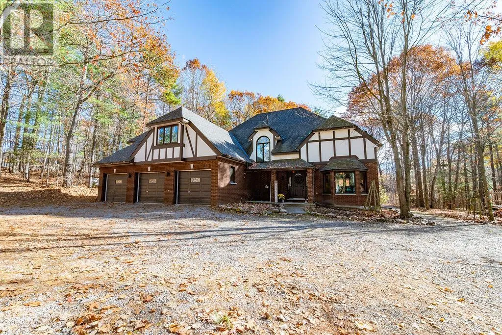 House for rent: 24 Rahns Road, Laurentian Valley, Ontario K8A 0H8