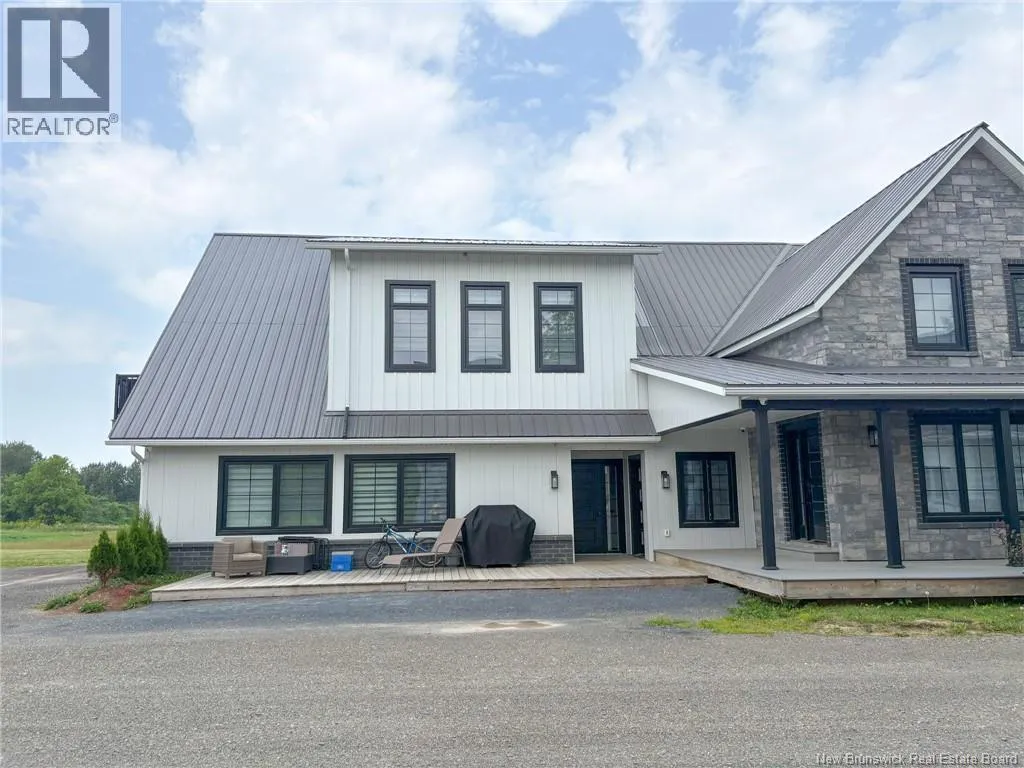 24 Riverview Drive Unit# 202, Somerville, New Brunswick E7P 3B4