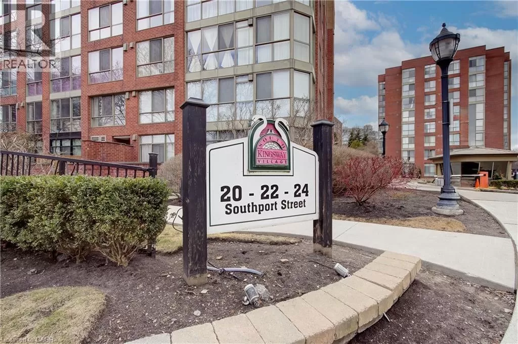 Apartment for rent: 24 Southport Street Unit# 756, Toronto, Ontario M6S 4Z1