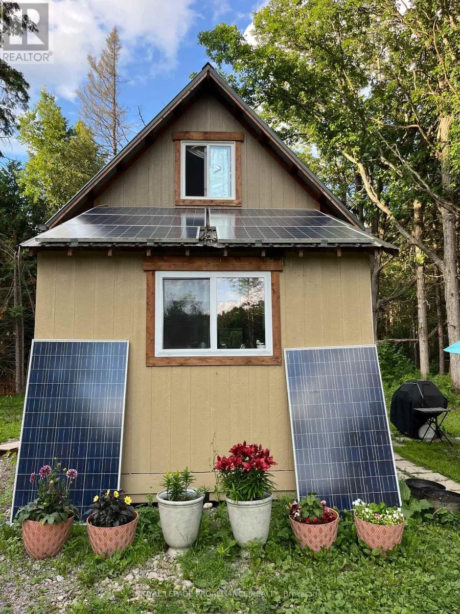 Other for rent: 240 And 242 Gawley Road, Madoc, Ontario K0K 2M0